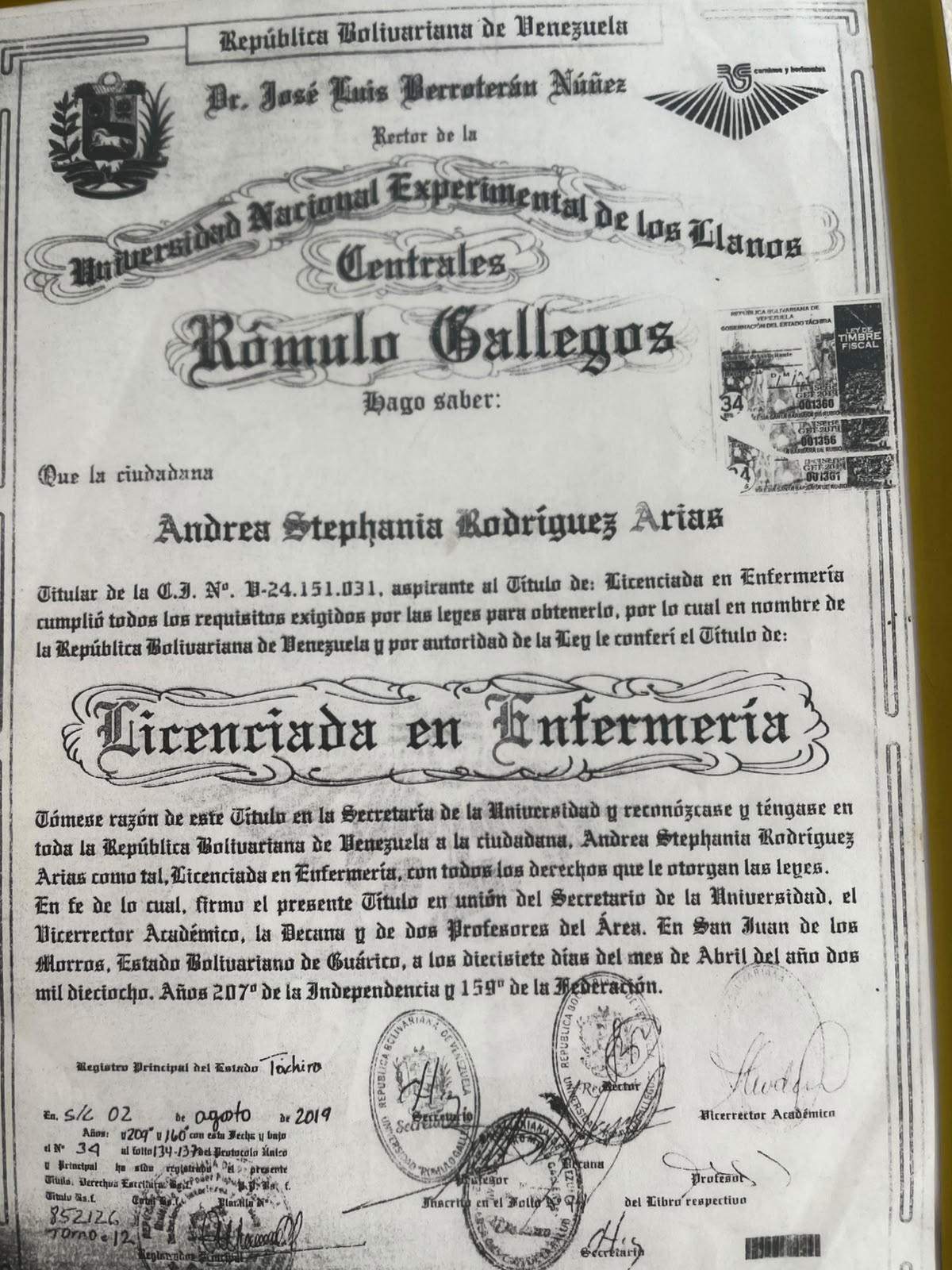 Certificado de la fundadora de Klass Salón & Spa (3)