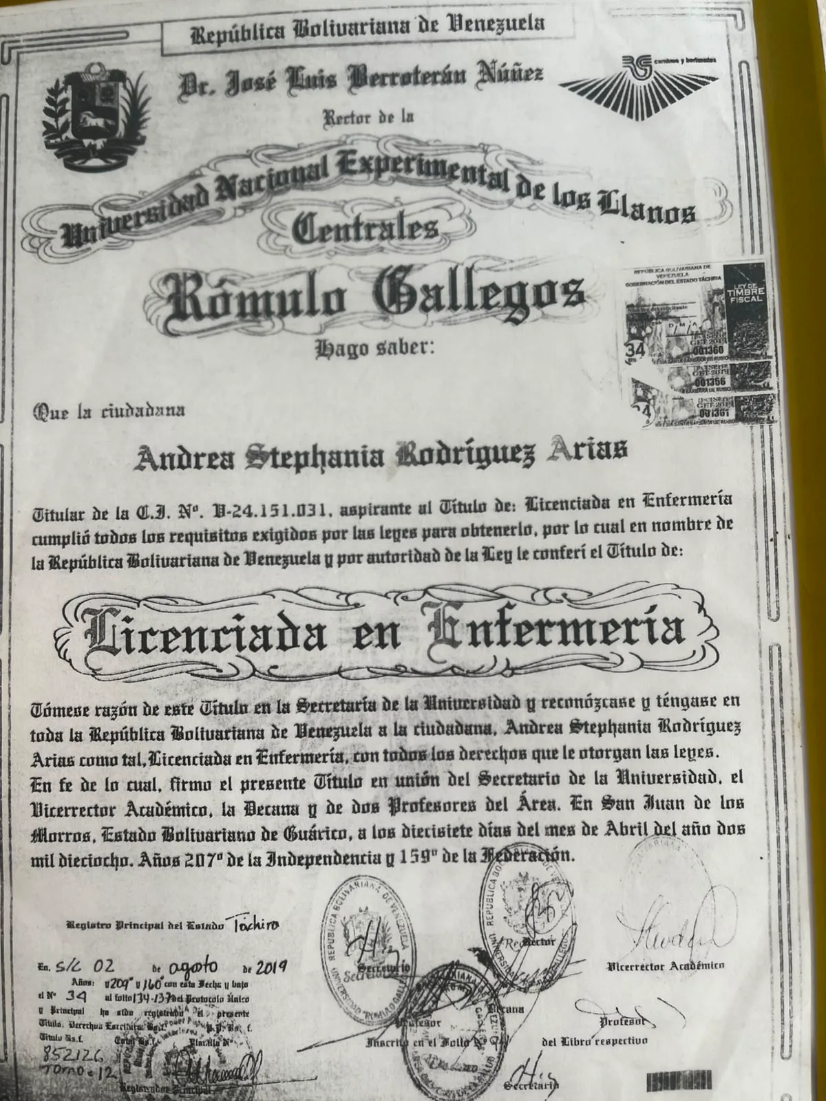 Certificado de la fundadora de Klass Salón & Spa (3)