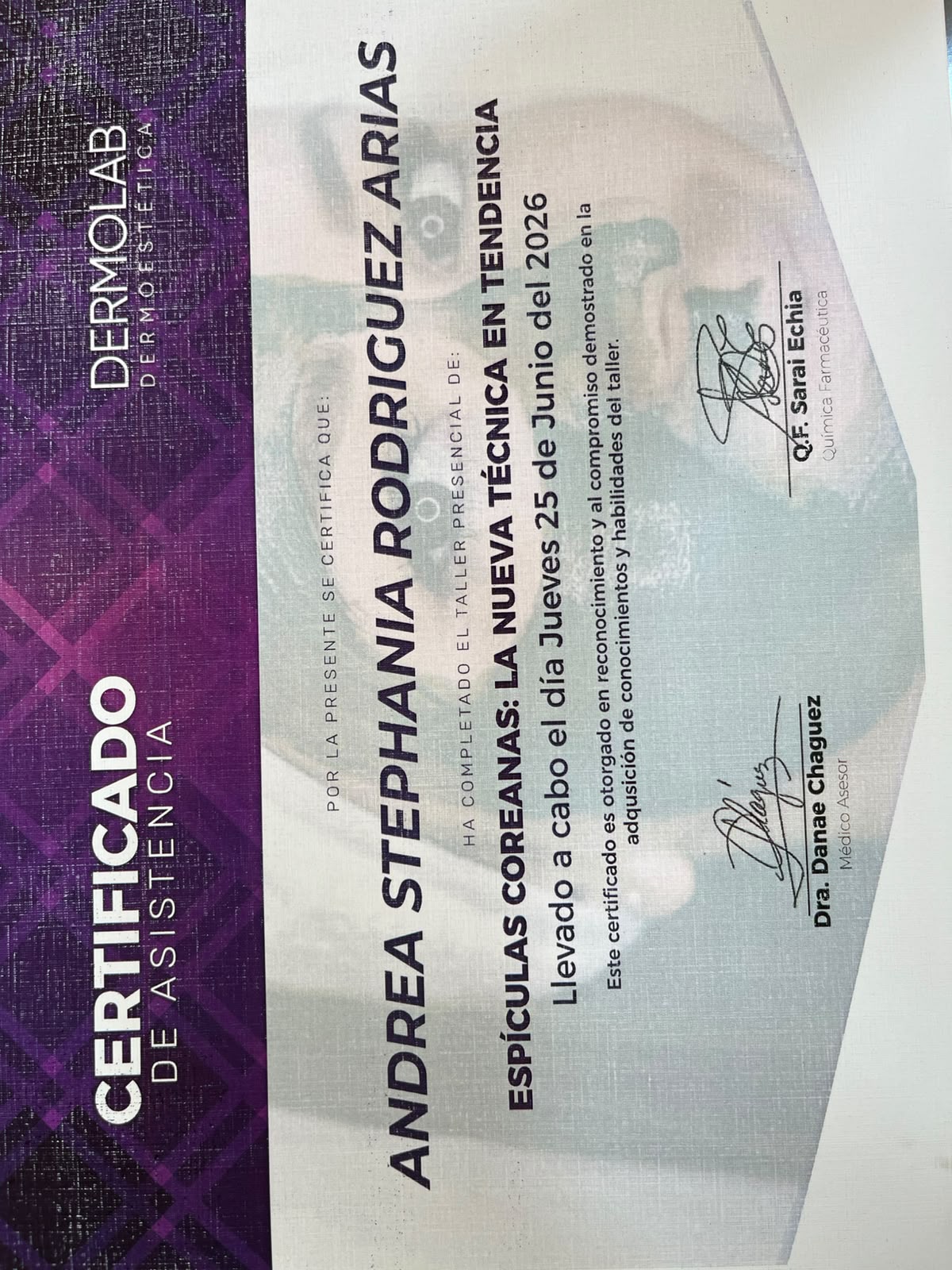 Certificado de la fundadora de Klass Salón & Spa (5)