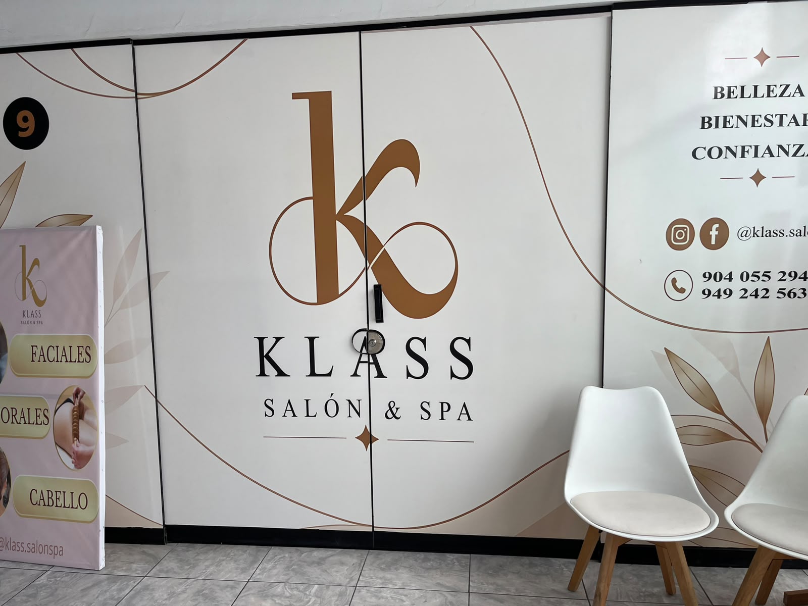 Fachada y recepción de Klass Salón & Spa